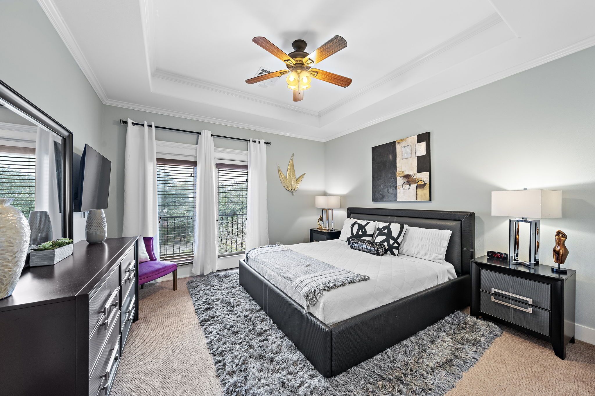 3 makuuhuonetta, työpöytä, silitysrauta/-lauta, ilmainen Wi-Fi