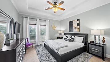 3 bedrooms, desk, iron/ironing board, free WiFi