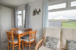 Dining - Sealark (Bridport)
