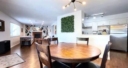 Prime Location-Walk to Land Park