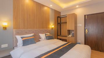 Deluxe Room | Egyptian cotton sheets, premium bedding, down comforters