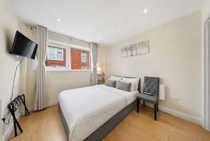 2 bedrooms, free WiFi, bed sheets - The Springwell Apartment close to Barbican (Greater London)