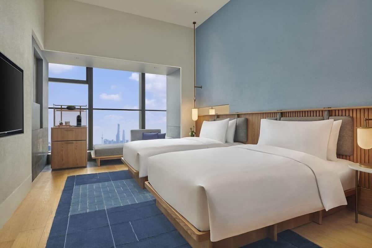 Down duvets, free minibar, in-room safe, desk