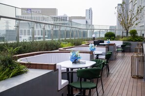 Bar (on property) - Artyzen NEW BUND 31 Shanghai (Shanghai)