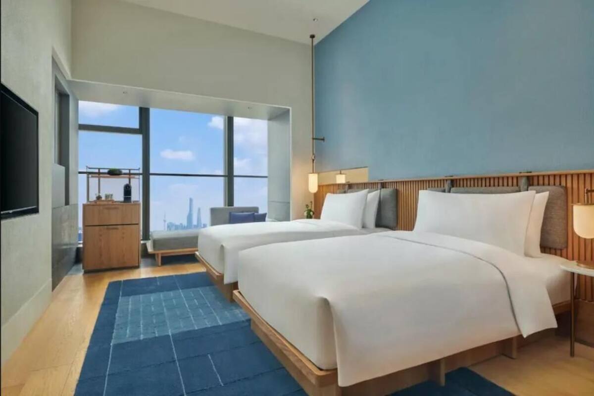Down duvets, free minibar, in-room safe, desk