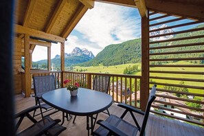 Outdoor dining - Erlebe Bergidylle im Stabingerhof. Chalet (Sexten)