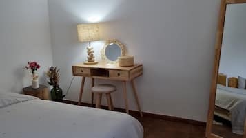 Huis | 1 slaapkamer, een strijkplank/strijkijzer, gratis wifi, beddengoed