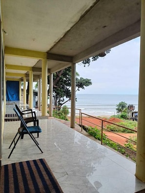 Double or Twin Room | Soundproofing, free WiFi - Poornima Beach Stay (Kumta)