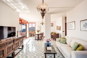 Flat-screen TV - Villa Torca Lauda (Massa Lubrense)