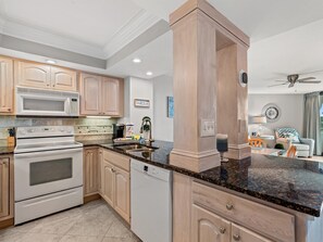 Fridge, microwave, stovetop, dishwasher