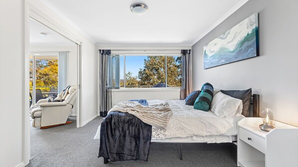 3 bedrooms, free WiFi, bed sheets