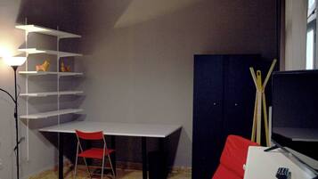 House, 3 Bedrooms, Terrace, City View | Interior