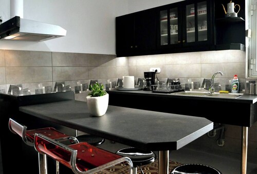 Renovated Home Next To Old Town