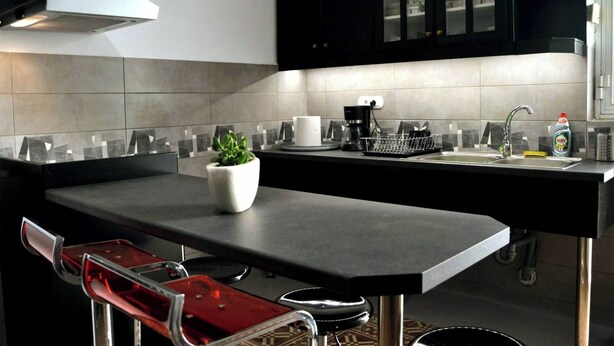 Private kitchen - Renovated Home Next To Old Town (Chania)
