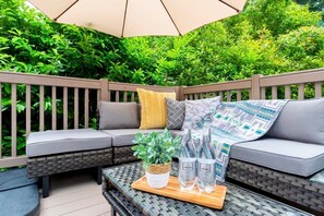 Terrace/patio - Newly Remodel 4B|2B Modern House | North Seattle (Seattle)