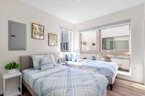 3 bedrooms, desk, iron/ironing board, WiFi