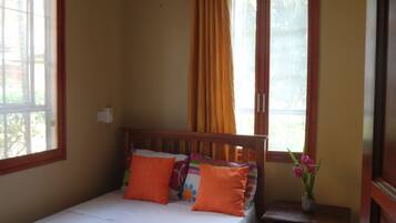 2 bedrooms, in-room safe, WiFi, bed sheets