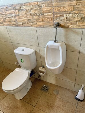 Dusche, Seife, Toilettenpapier