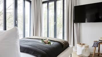 1 bedroom, hypo-allergenic bedding, soundproofing, free WiFi