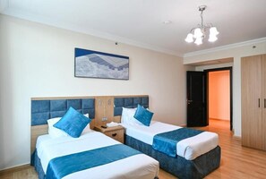 Egyptian cotton sheets, premium bedding, in-room safe