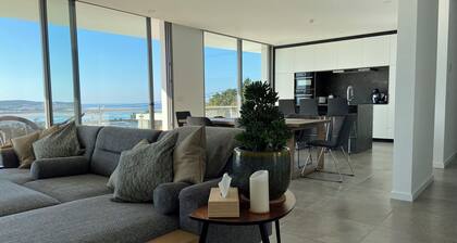 New build modern villa 10 min walk from lagoon and city center