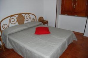 Iron/ironing board, free WiFi, bed sheets - Apartment in Patti (Patti)