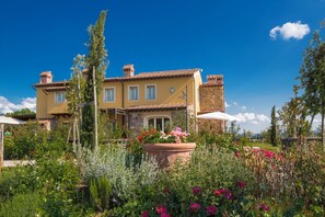 View from property - Luxury Home in Tuscany Near Pisa and Florence - Two Bedrooms 4&1 PL (Palaia)