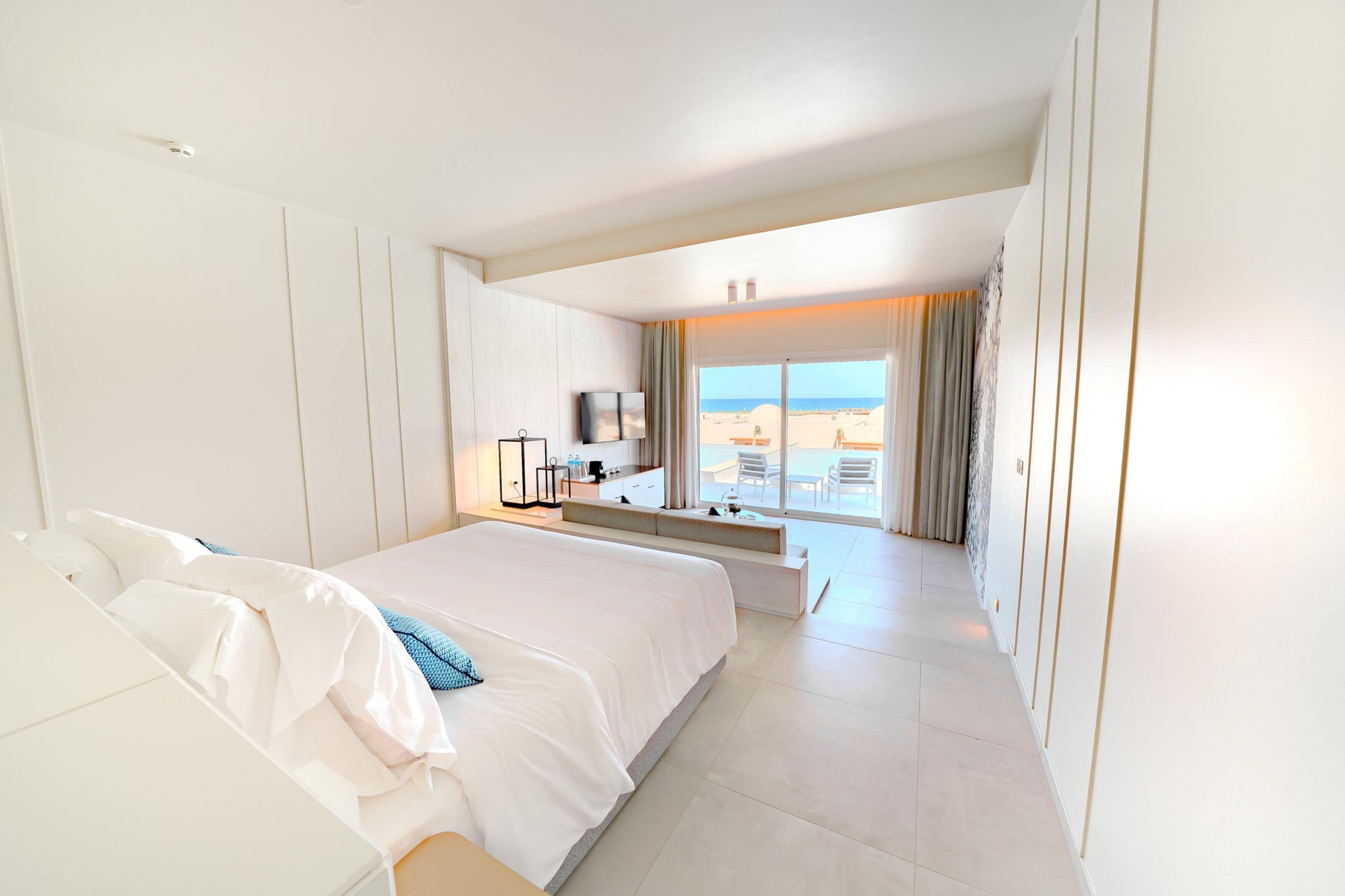 Swim Up Suite | Frigobar, Wi-Fi de cortesia, roupa de cama