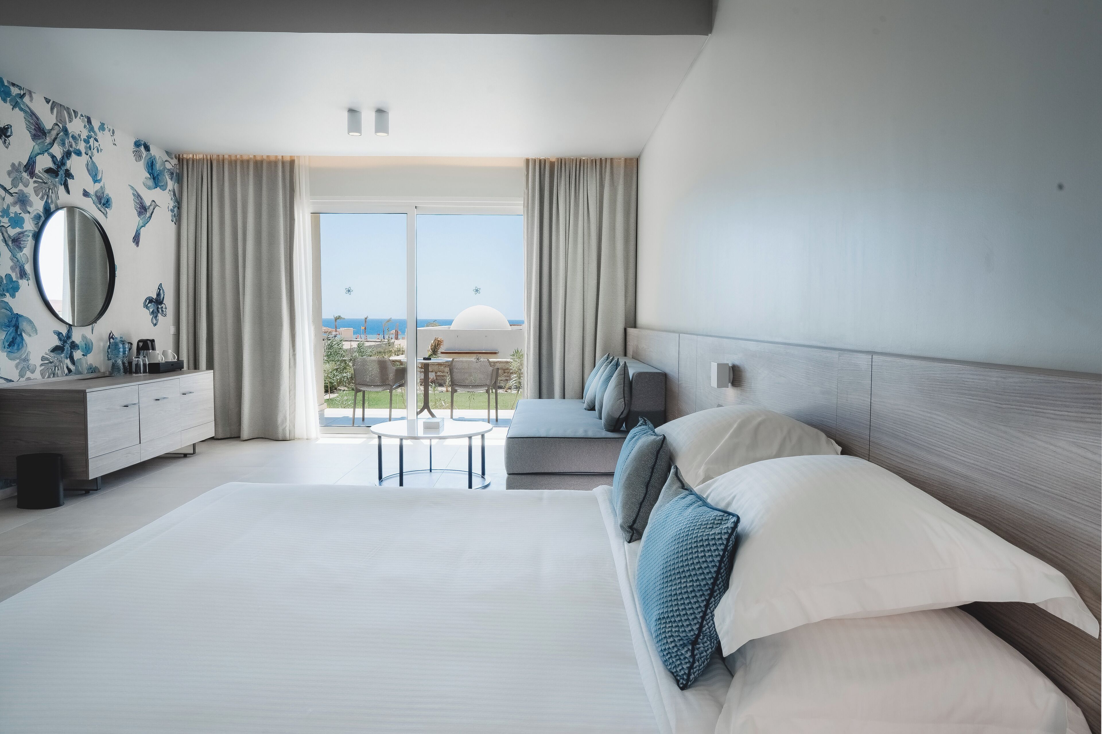 尊荣客房 | 迷你吧、免费 WiFi、床单