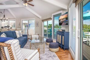 Unclassified image, 4 of 50, button