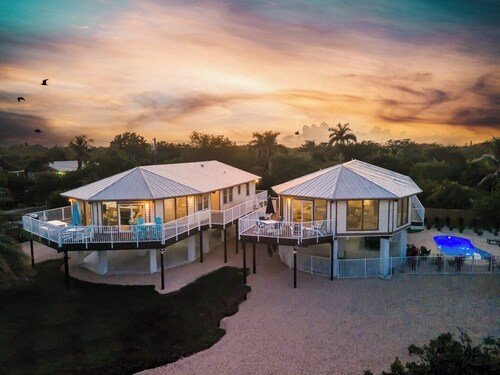 Frigate's Nest extraordinary 8bed/8bath nightly rental with dockage & private pool