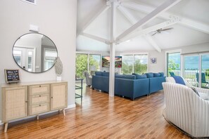 Unclassified image, 3 of 50, button