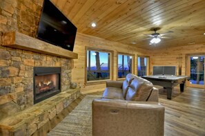 TV, fireplace
