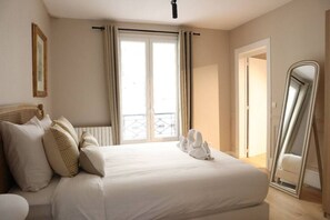 1 slaapkamer, een strijkplank/strijkijzer, reisbedje, wifi