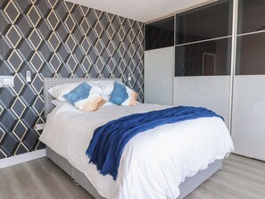3 bedrooms, individually decorated, individually furnished, free WiFi