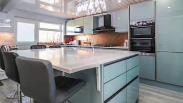 Fridge, dishwasher, electric kettle, toaster