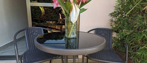 Premium bedding, iron/ironing board, free WiFi, bed sheets