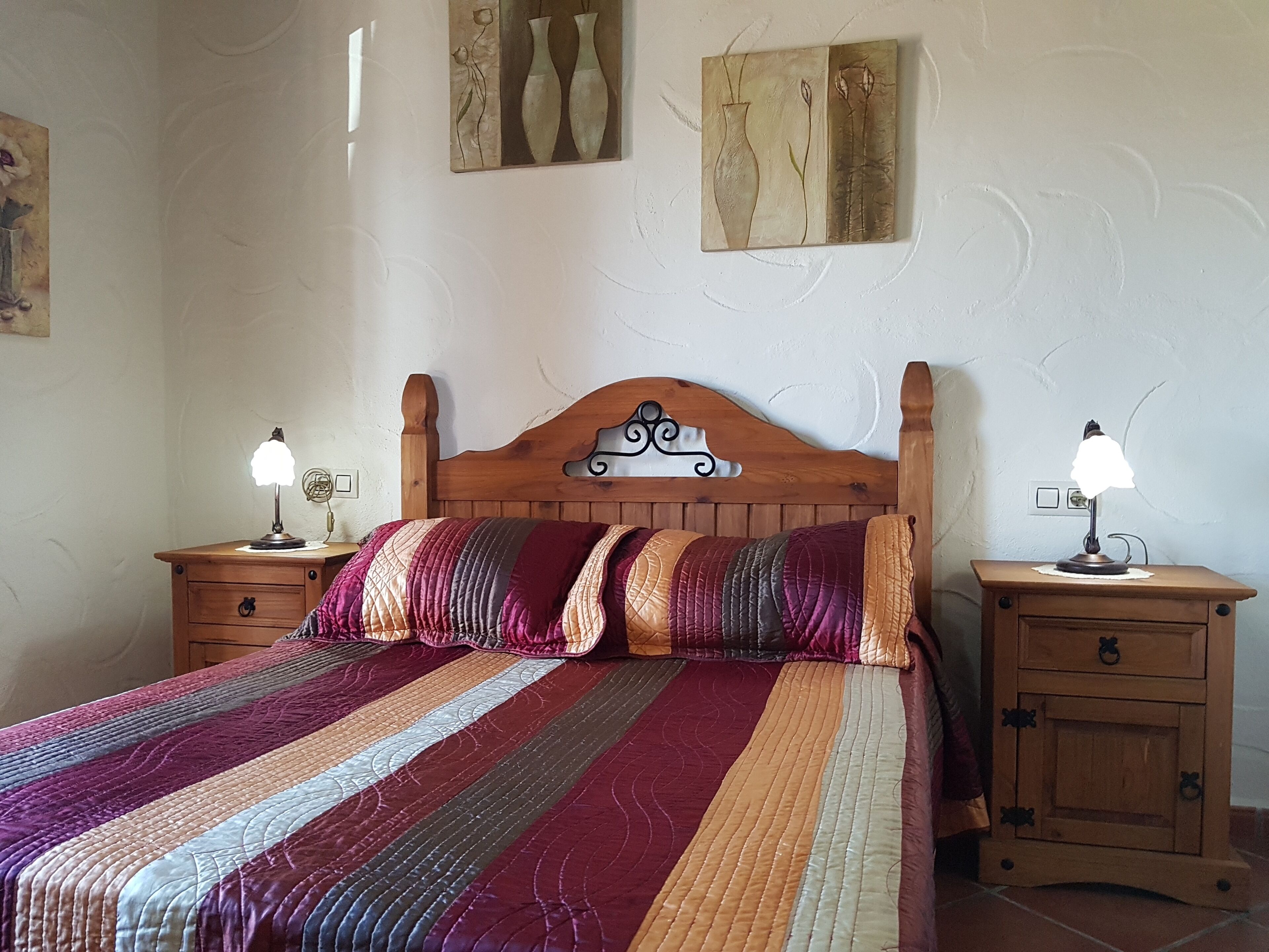 5 dormitorios, tabla de planchar con plancha, wifi y ropa de cama