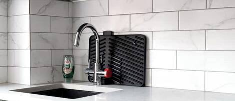 Micro-ondes, grille-pain