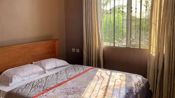 4 bedrooms, WiFi, bed sheets