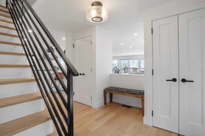 Interior - Natures Paradise Private Dock & Water Views (Mattituck)