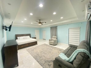 9 soveværelser, strygejern/strygebræt, Wi-Fi, sengetøj