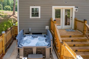 Terrace/patio - Hot Tub - Motorcycle Friendly - Mountain View (Bryson City)