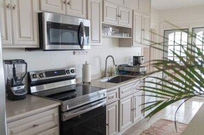Fridge, microwave, oven, stovetop - Newly-updated, spacious, private foot path to beachfront, stunning ocean views
 (Road Town)