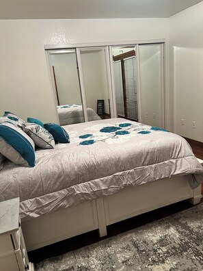 2 habitaciones, tabla de planchar con plancha y wifi gratis 