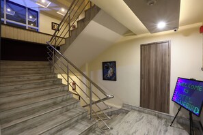 TV 36 polegadas com canais a cabo