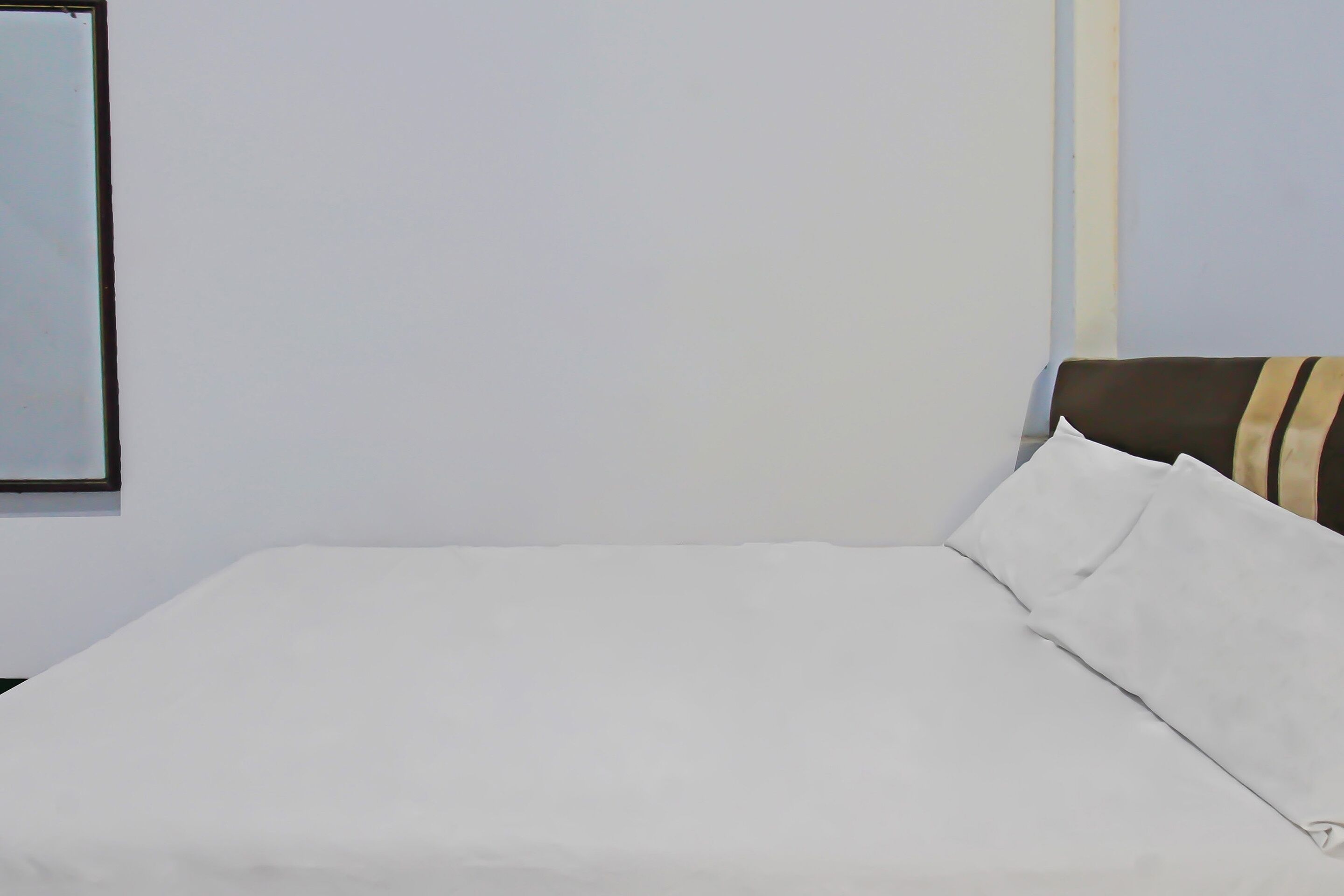 Economy Double Room | Laptop workspace, free WiFi, bed sheets