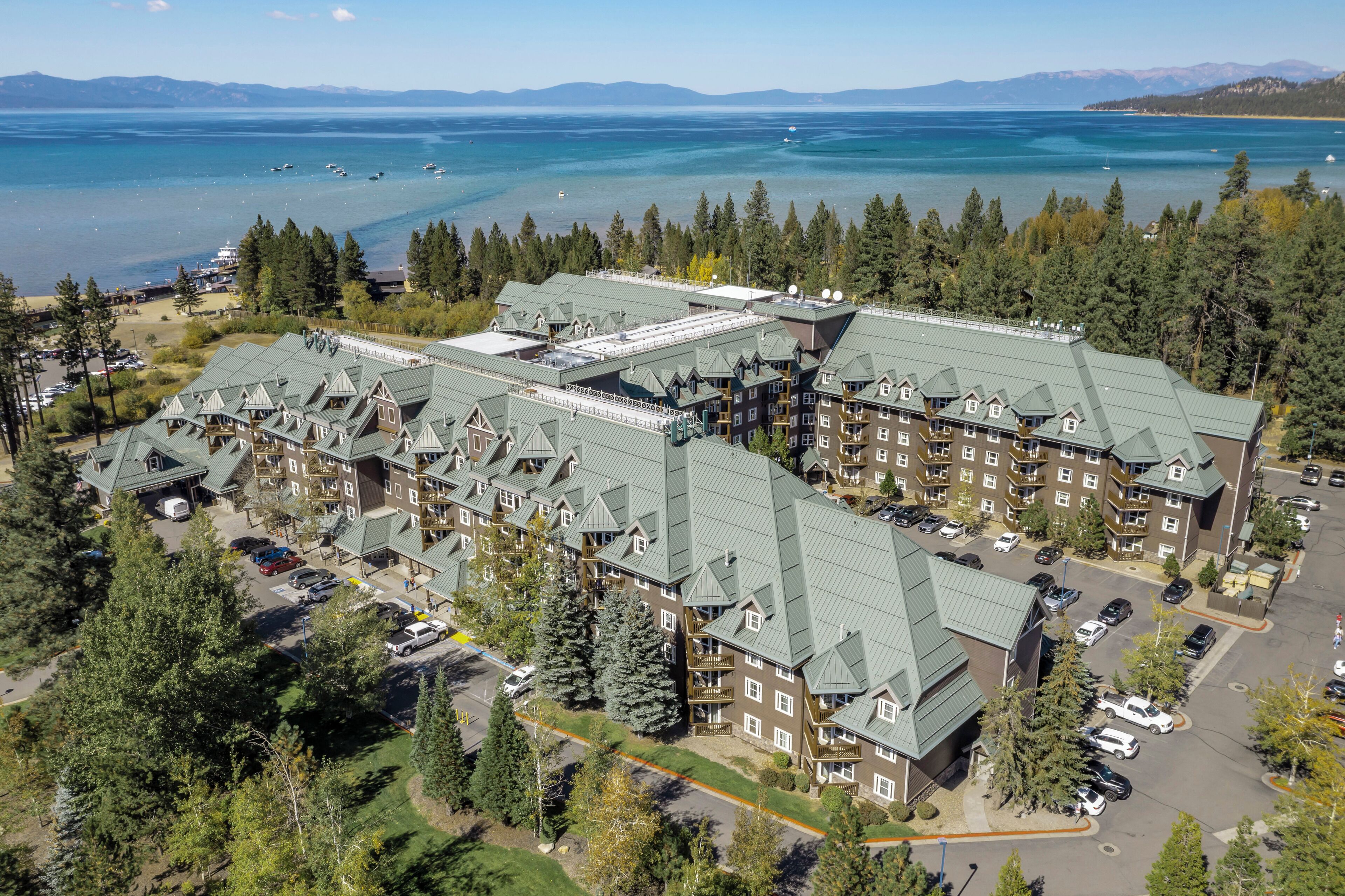 Lake Tahoe Resort - STUDIO 2 QUEENS KITCHENETTE W/ RESORT AMENITIES