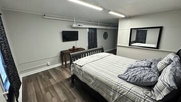 2 habitaciones, tabla de planchar con plancha, wifi y ropa de cama