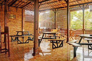 Lobby - OYO Life 92568 Penginapan Joglo Syariah (Kepanjen)